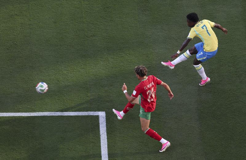 world cup 2026_阿尔米隆捂嘴红牌_世界杯VAR新规