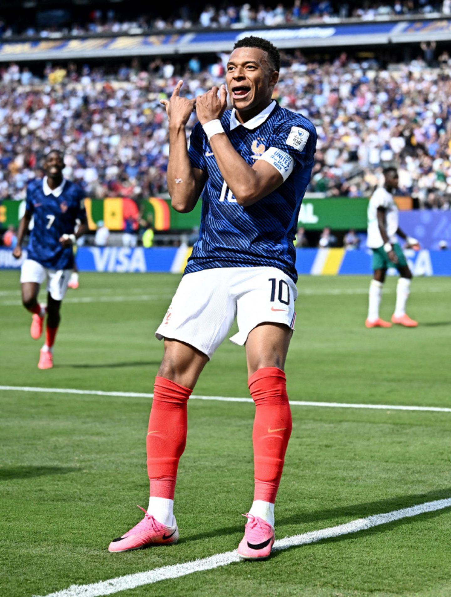 阿迪达斯耐克世界杯营销策略_world cup 2026_可口可乐百事2026世界杯官方赞助商