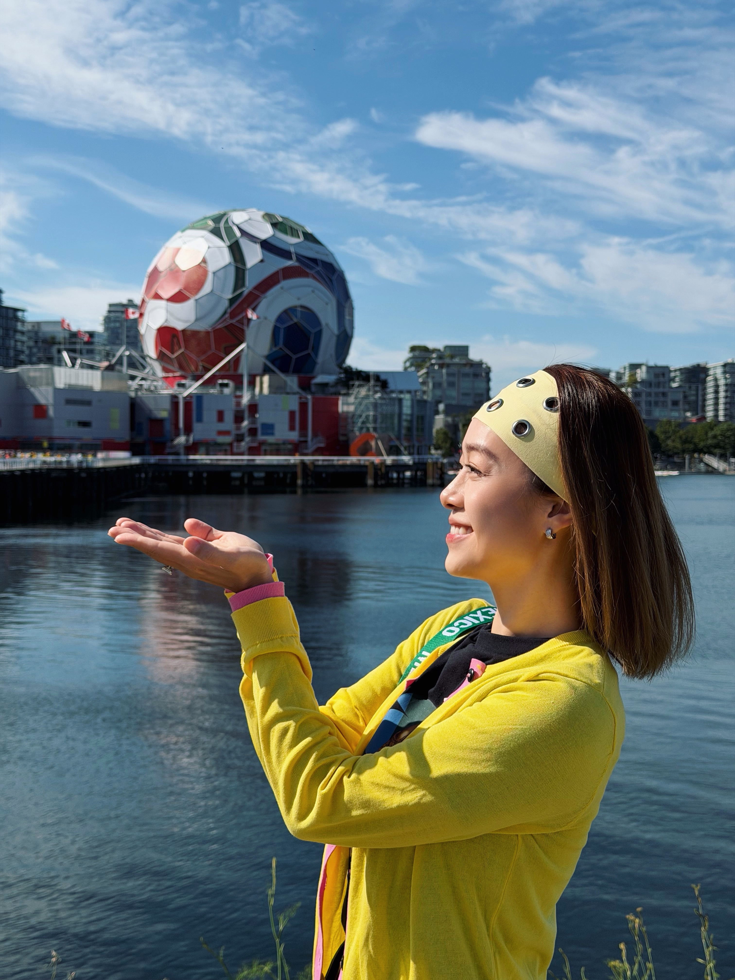 2026世界杯,黄心颖在温哥华看球美照曝光