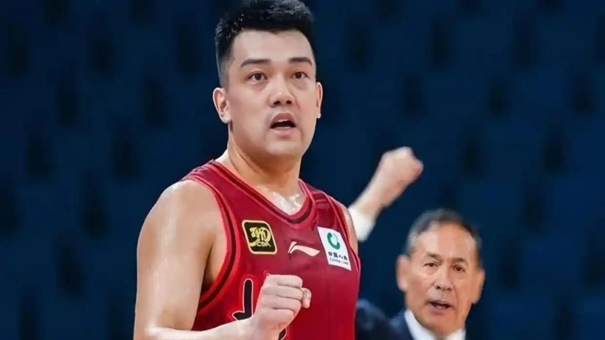2026世界杯揭幕战亮点多，新规引球迷热议与回忆